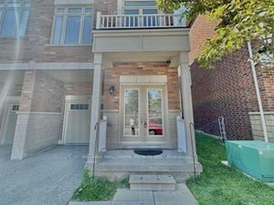 3BR, 3BA Home in Pickering! Close to 401, Parks, and More!