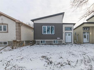 Homes for Sale in St. James, Winnipeg, Manitoba $479,900