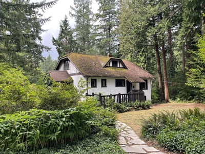Vancouver Pet Friendly House For Rent | West Point Grey | Original English Cottage in West