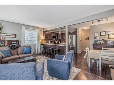 Townhouse For Sale In Coventry Hills, Calgary, Alberta
