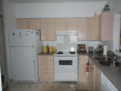 3 Bedroom in Dartmouth for March 15th