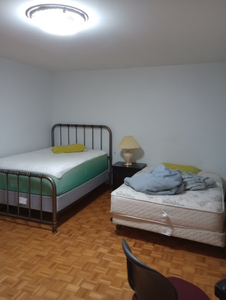 Affordable clean bedroom Available now