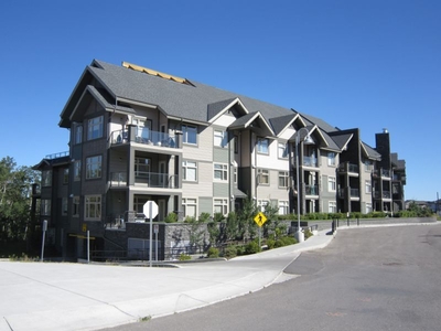 Calgary Condo Unit For Rent | Aspen Woods | Stunning Top Floor 2 Bedroom