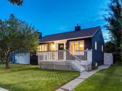 Calgary Pet Friendly House For Rent | Rosedale | Cozy single house in Rosedale