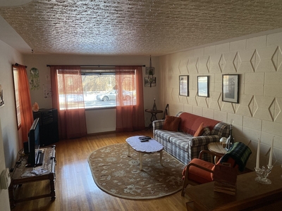 Calgary Room For Rent For Rent | Tuxedo Park | SEEKING ROOMMATE: COZY TUXEDO PARK