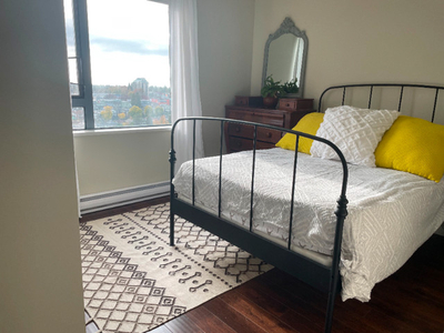Cozy Shared Room Available for Single Professional or Student
