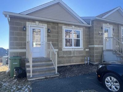 Fescue ~ Lovely 3 Bedroom Townhouse in Middle Sackville!