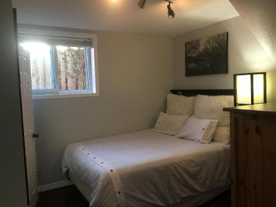 VERY QUIET ROOM WITH OWN BATHROOM ON SEPARATE LEVEL OF HOME