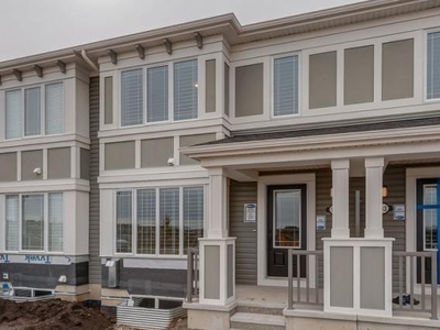 3 Bedroom Townhouse Airdrie AB