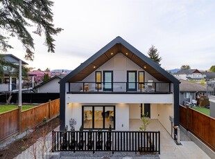 1127 E 15TH AVENUE Vancouver