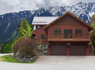 1763 PINEWOOD DRIVE Pemberton