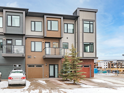 Calgary Pet Friendly Townhouse For Rent | Greenwich | RENT FREE December, Dont pay