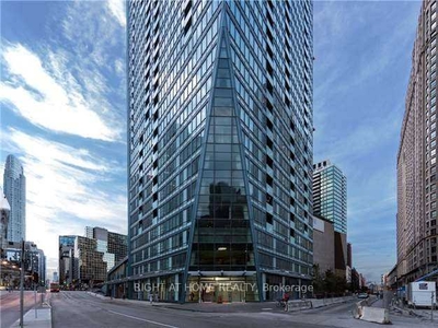 Condo/Apartment for sale, 2606 - 8 The Esplanade, in Toronto, Canada