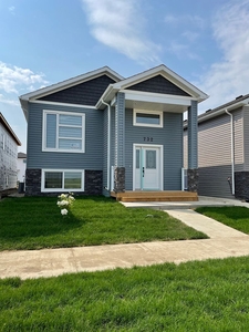 Saskatoon House For Rent | Aspen Ridge | 3 Bedroom + Den